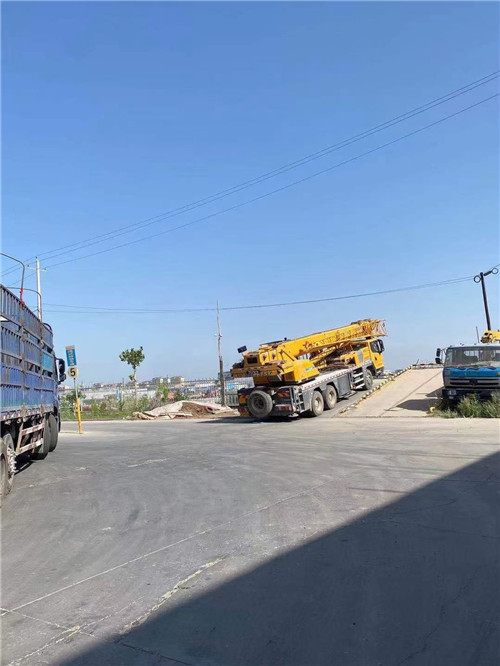 下花园区25吨吊车的租赁价格大概是多少？