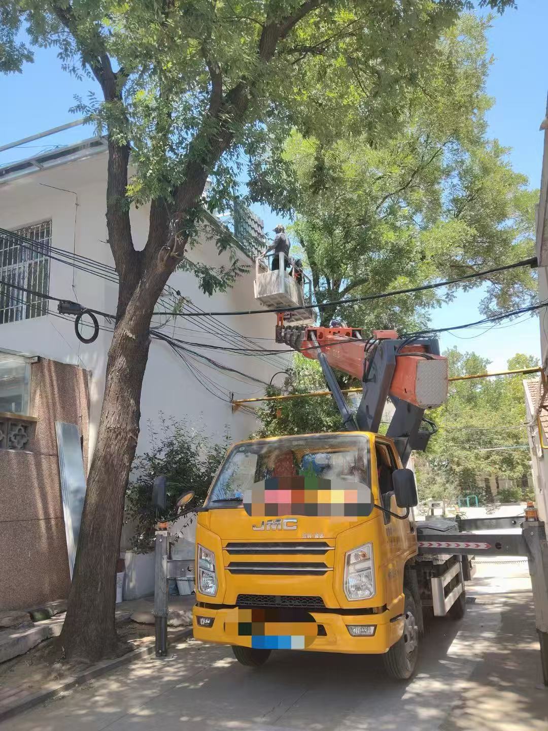 下花园区高空作业车能吊装重物吗？最大承载多少公斤？